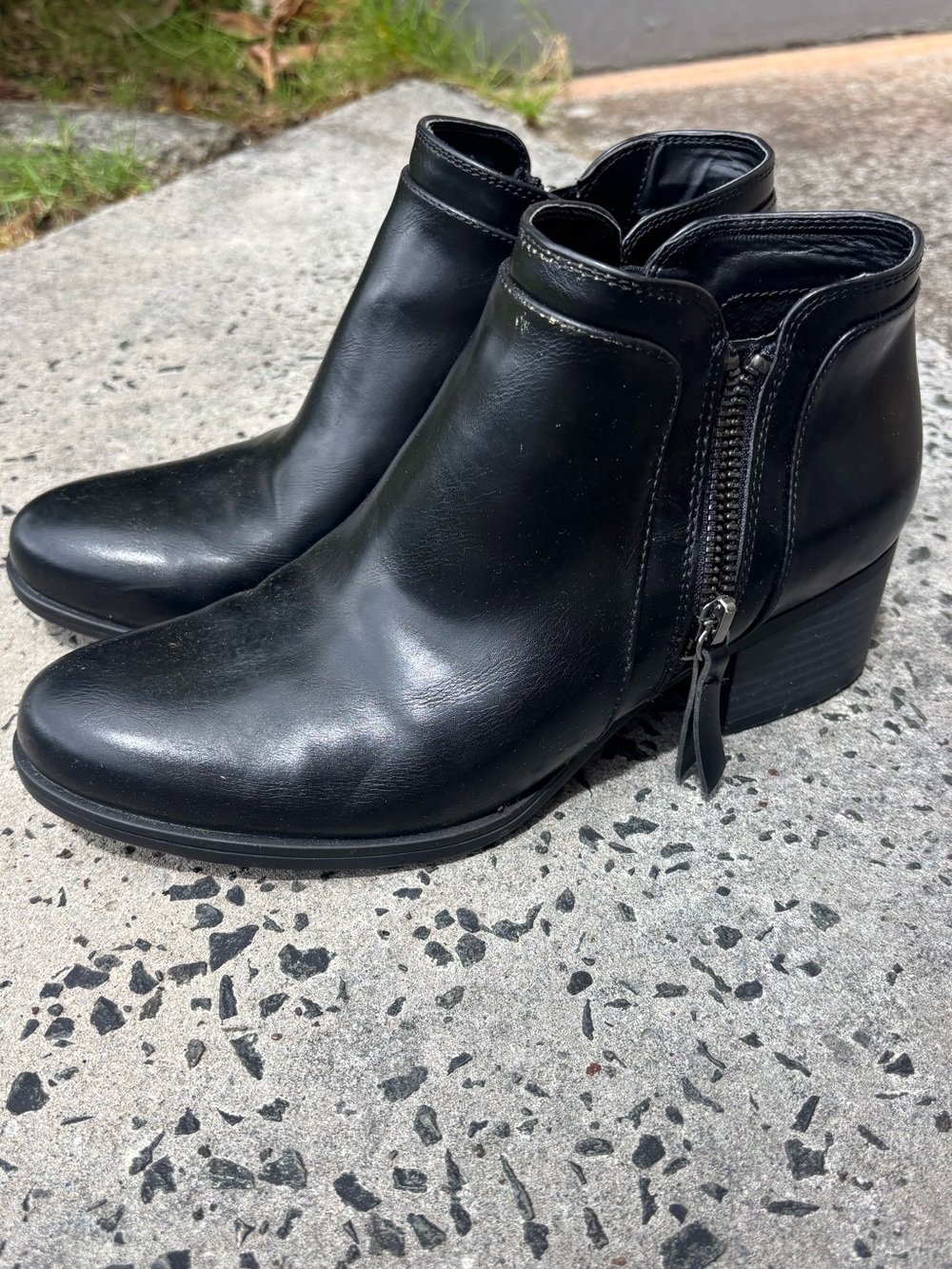 Naturalizer Women's Black Leather Ankle Booties with Side Zipper